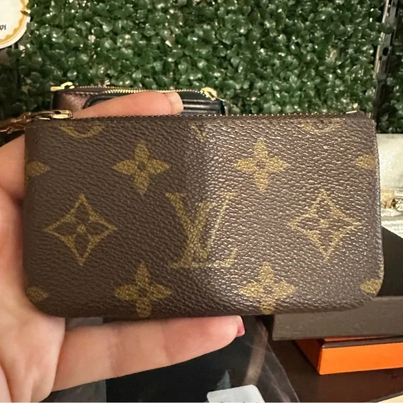 Louis Vuitton Key Pochette Cles Wallet 🤎